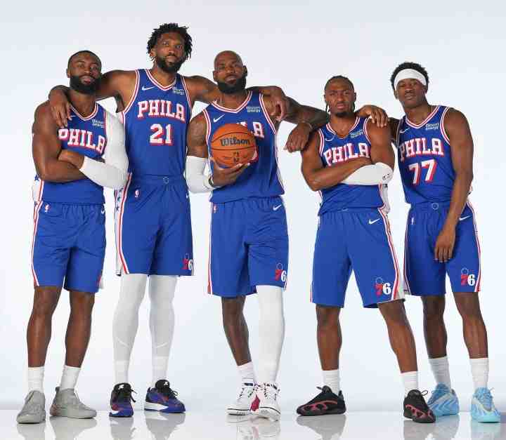 詹姆斯：我们想要努力加速磨合过程 每次训练和比赛都要争取进步